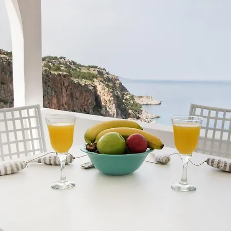 Bella Vista * Kyra Panagia